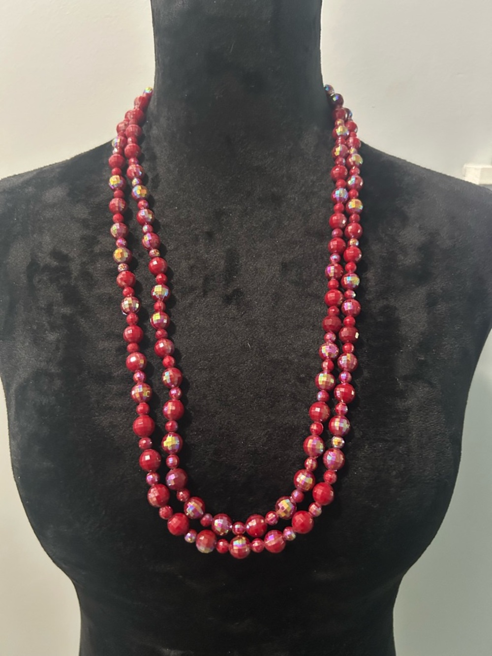 ❤️ Premier Designs Red Faceted Beaded Necklace | Long Layering Strand | NWOT ❤️